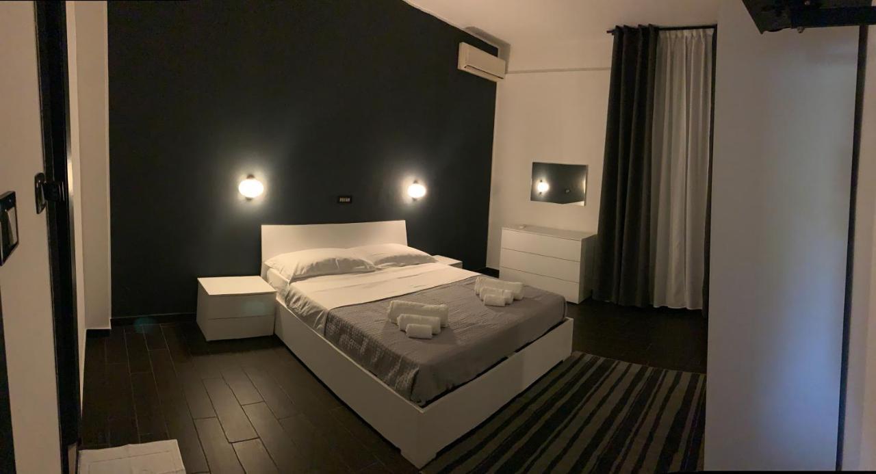 Hotel Neyra Beach Rimini Buitenkant foto