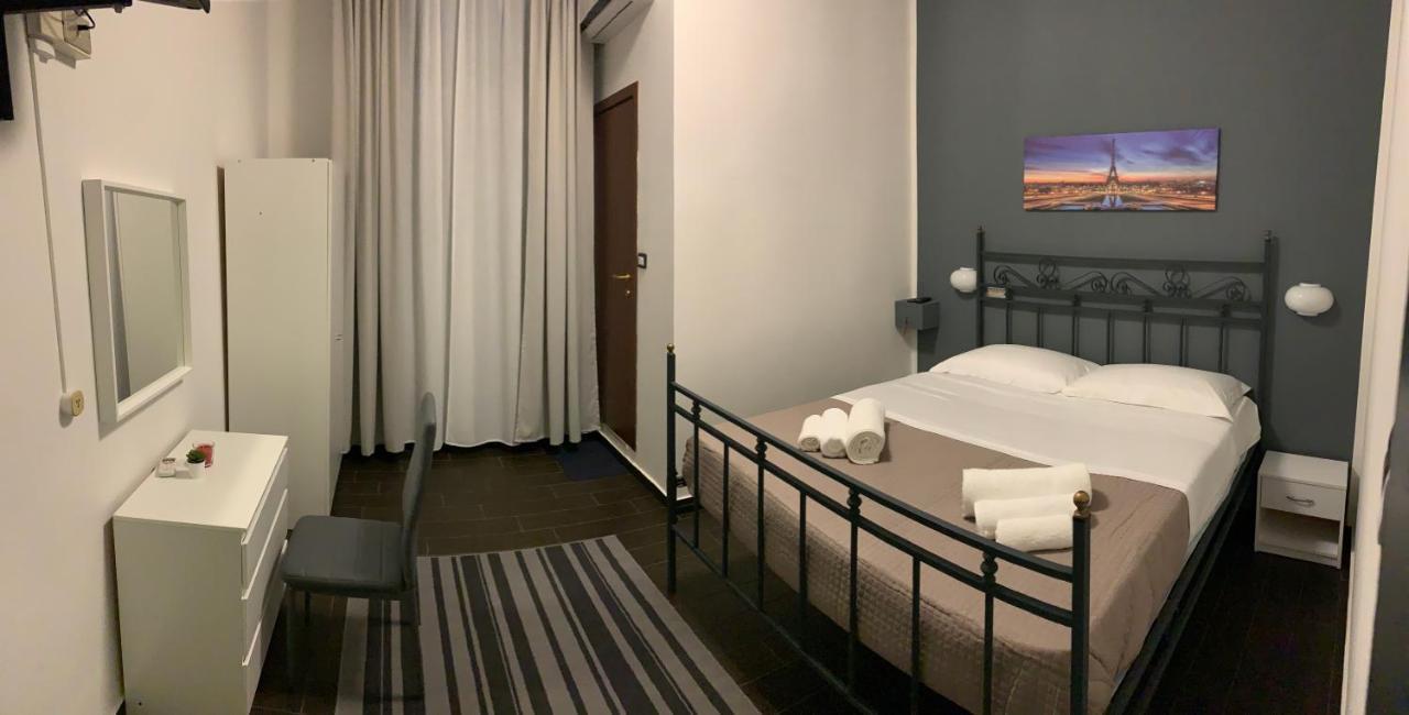 Hotel Neyra Beach Rimini Buitenkant foto