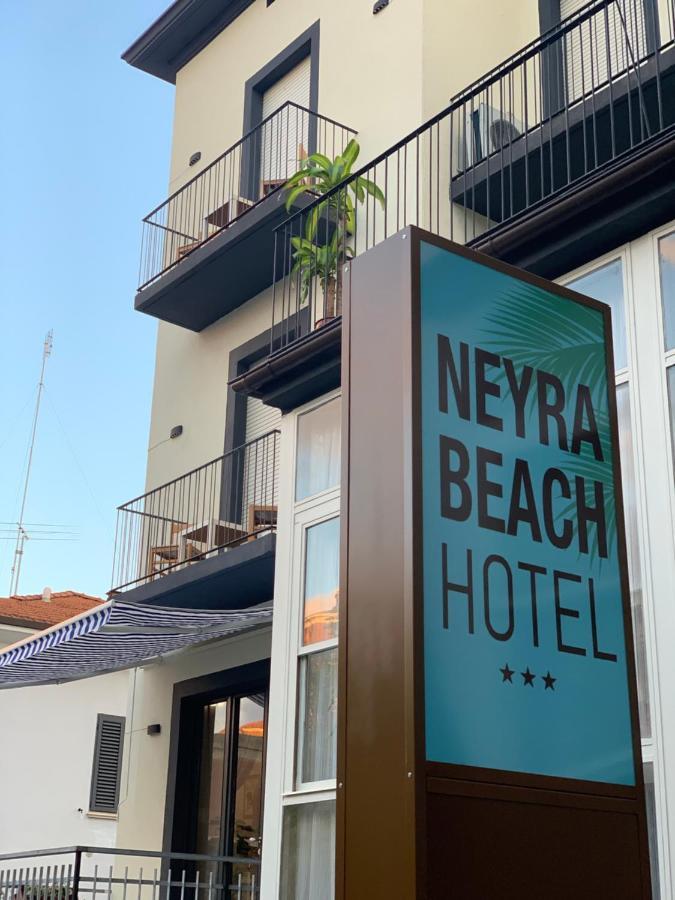 Hotel Neyra Beach Rimini Buitenkant foto