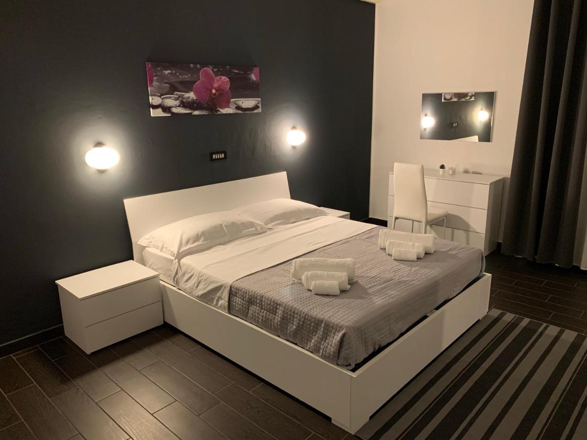 Hotel Neyra Beach Rimini Buitenkant foto