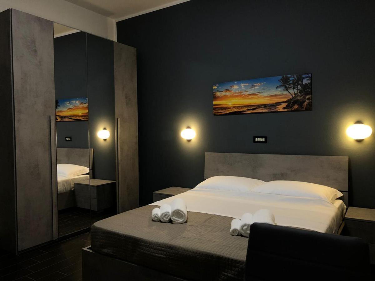 Hotel Neyra Beach Rimini Buitenkant foto