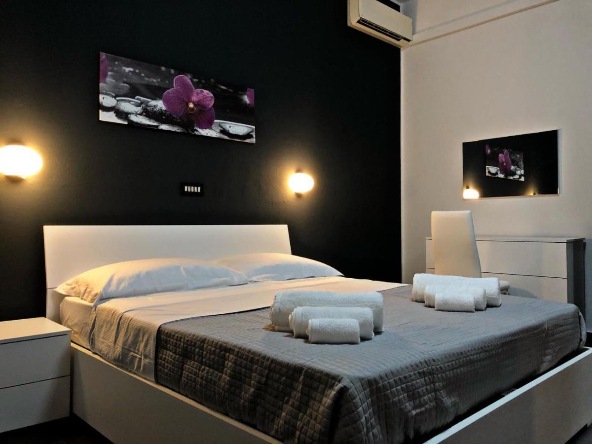 Hotel Neyra Beach Rimini Buitenkant foto