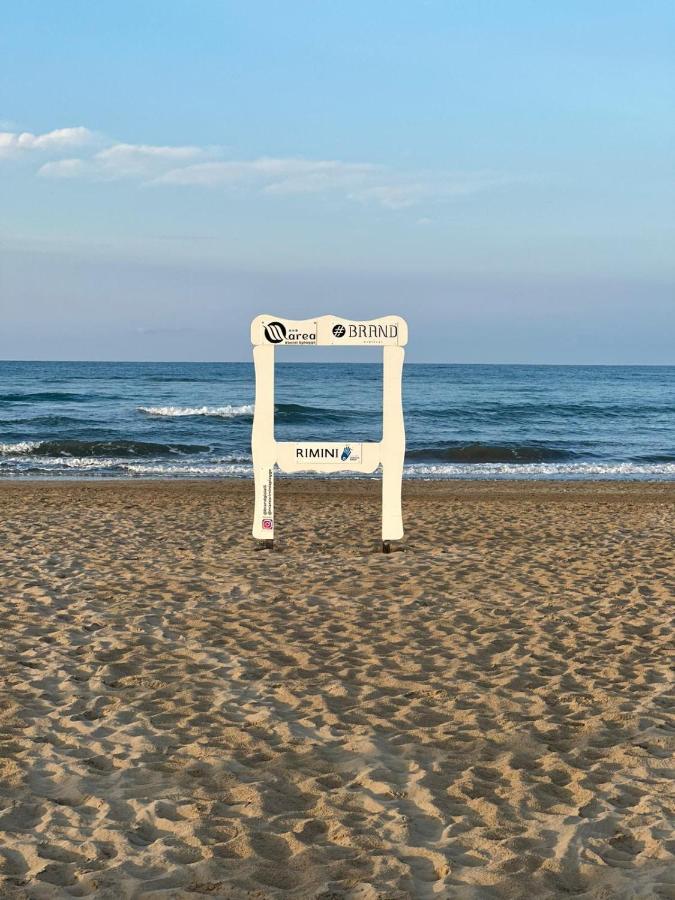 Hotel Neyra Beach Rimini Buitenkant foto