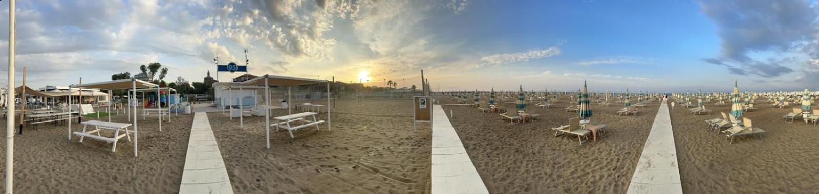 Hotel Neyra Beach Rimini Buitenkant foto